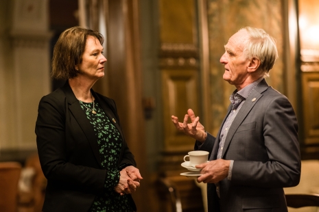 Lise Øvreås og Finn Gunnar Nielsen i samtale