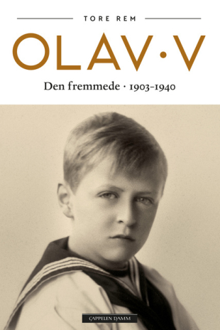 Omslaget på boken Den fremmede, med bilde av den unge Olav V