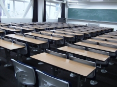 Bilde av tomt klasserom