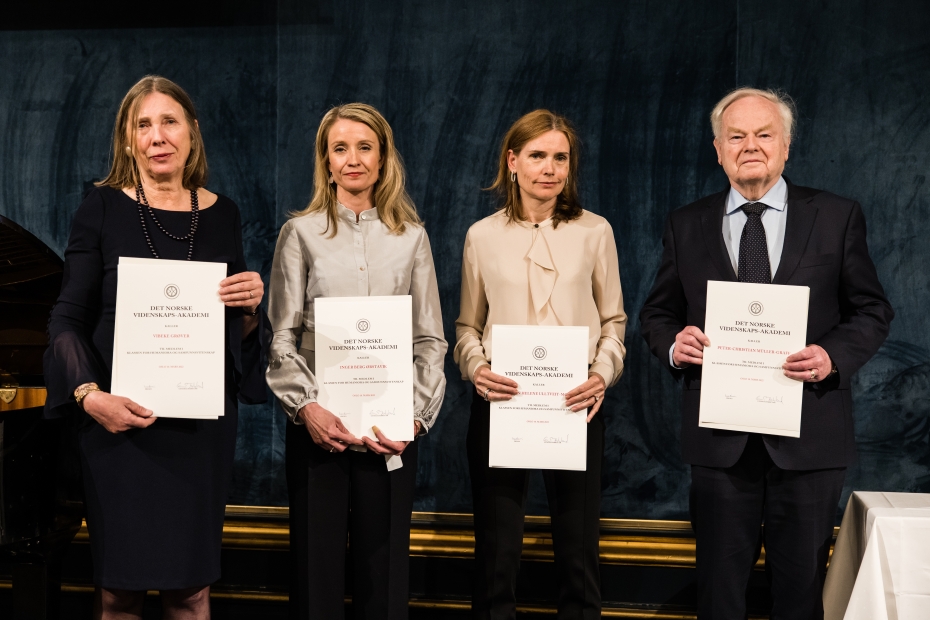 Klassen for humaniora og samfunnsvitenskap. Fra venstre:  Vibeke Grøver, Inger Berg Ørstavik, Karen Helene Ulltveit-Moe og Peter-Christian Müller-Graff