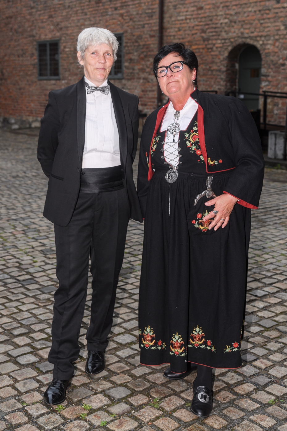 På banketten: Eva Tønnessen og Tove Lie, Khrono. (Foto: Naina Helén Jåma / Abelprisen)