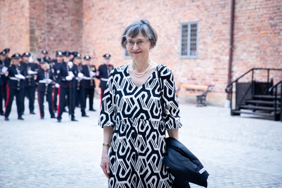 Ursula Hamenstädt ved inngang til banketten på Akershus festning. 