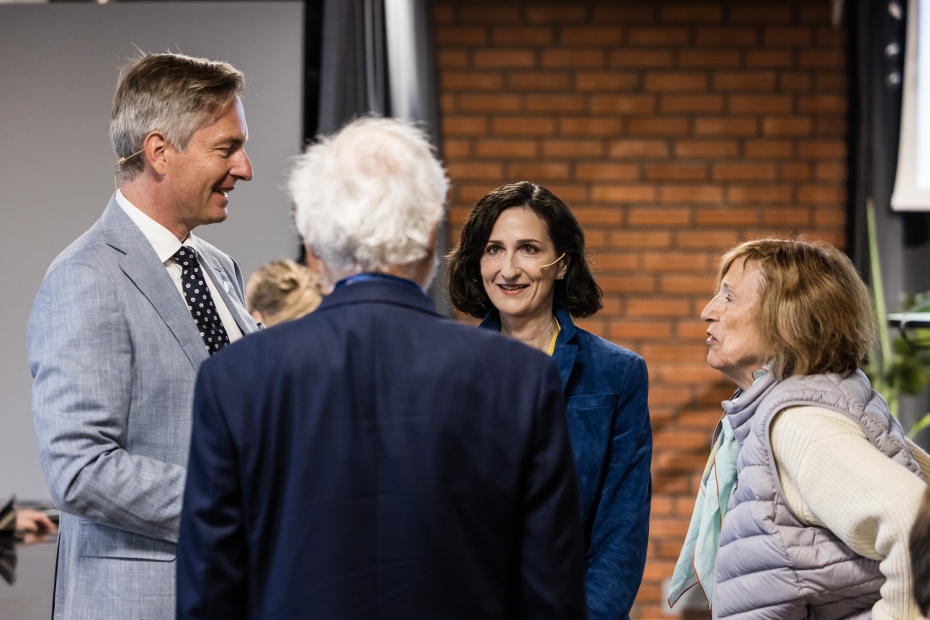 David Charbonneau og Sara Seager i samtale med publikum etter forelesningene.